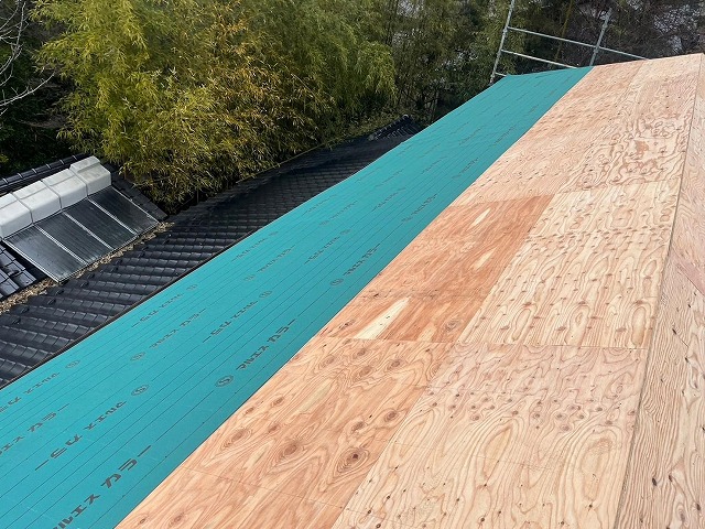 韮崎市　葺き替え工事